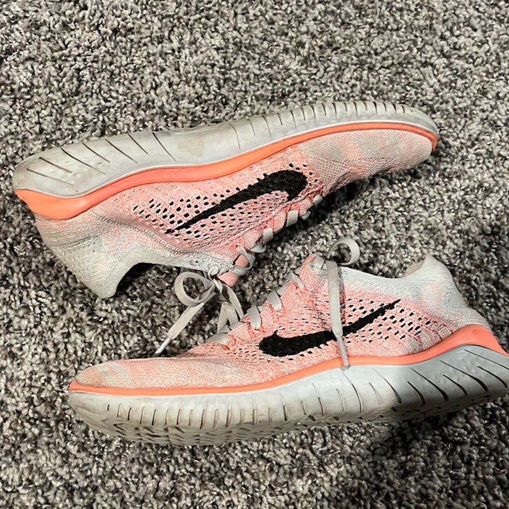 Nike free 9.5